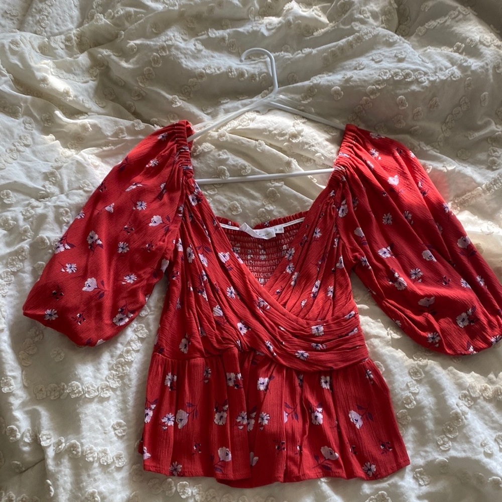 Red puff sleeve blouse